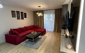Coresi Mall Luxury Apartments